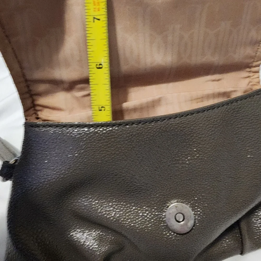 Vintage Jennifer‎ Lopez Pebbled Grey Wristlet